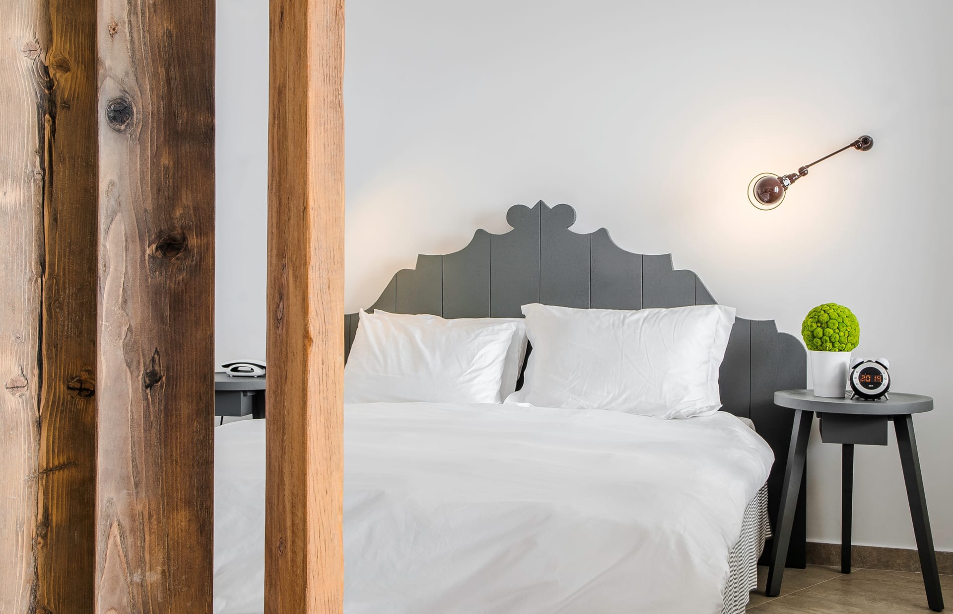 Honeymoon Suite with Private Outdoor Hot Tub and Caldera View