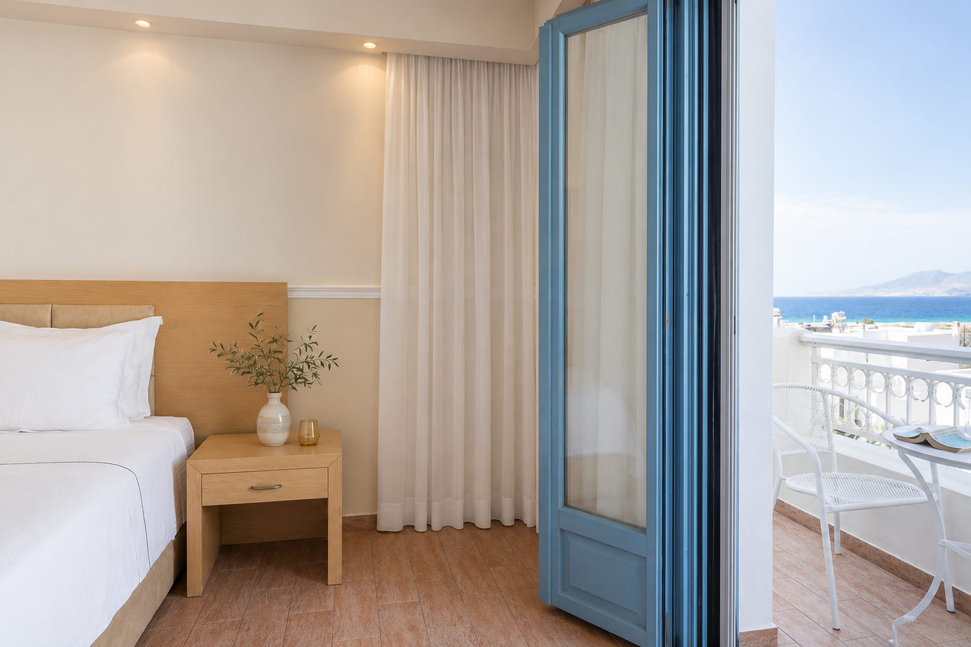 Double Room with Partial Sea View Max 3 persons | Upper Floor | 25 s.m