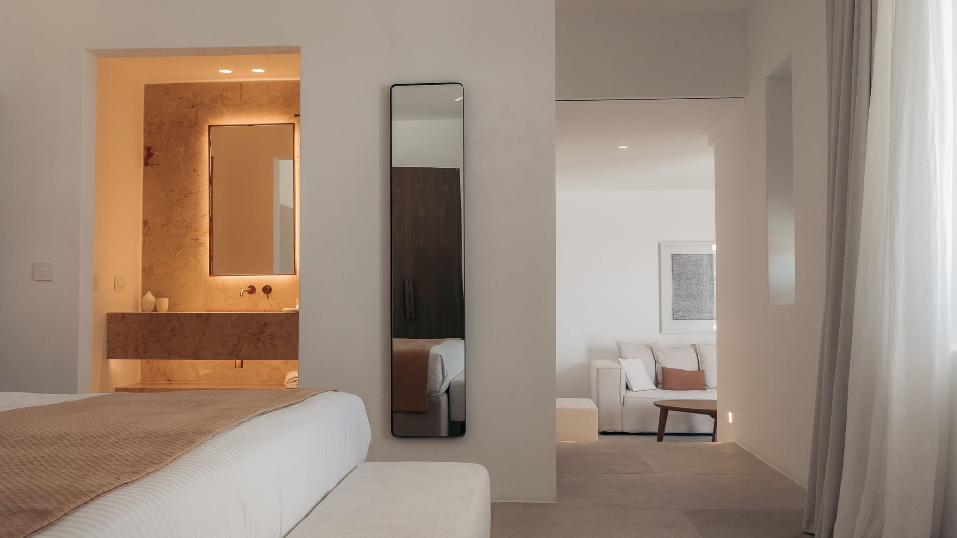 Junior Pool Suite