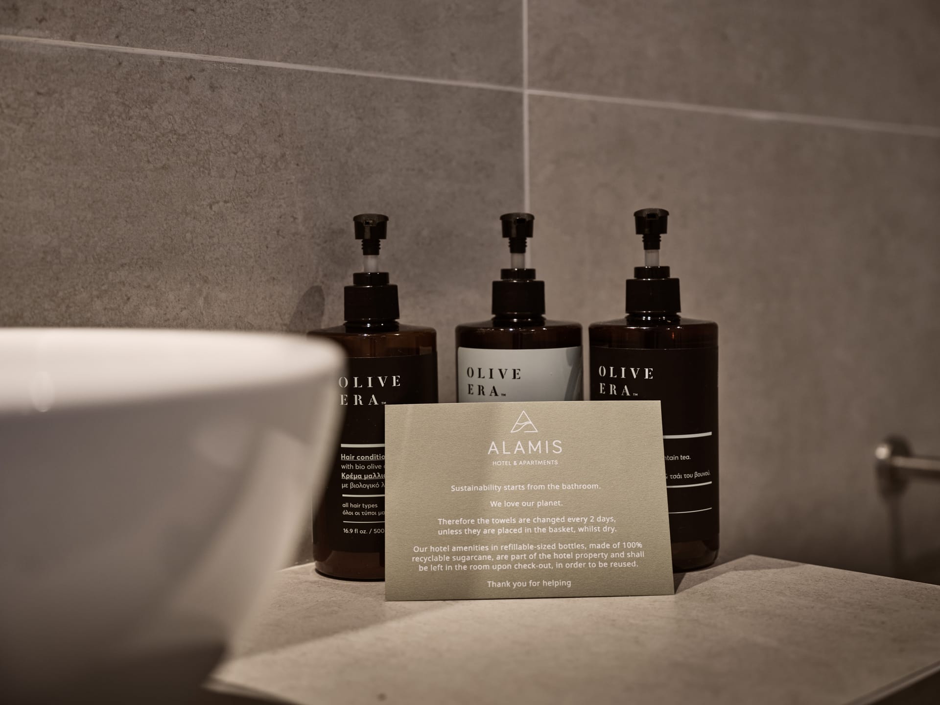 Friends &amp; Family Sea View Suite