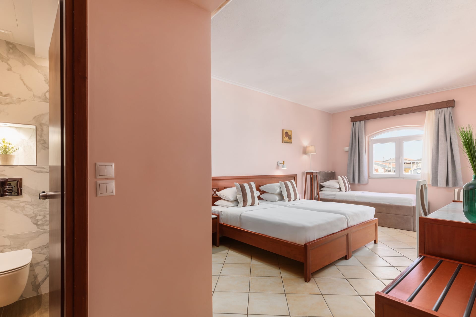 Triple Room