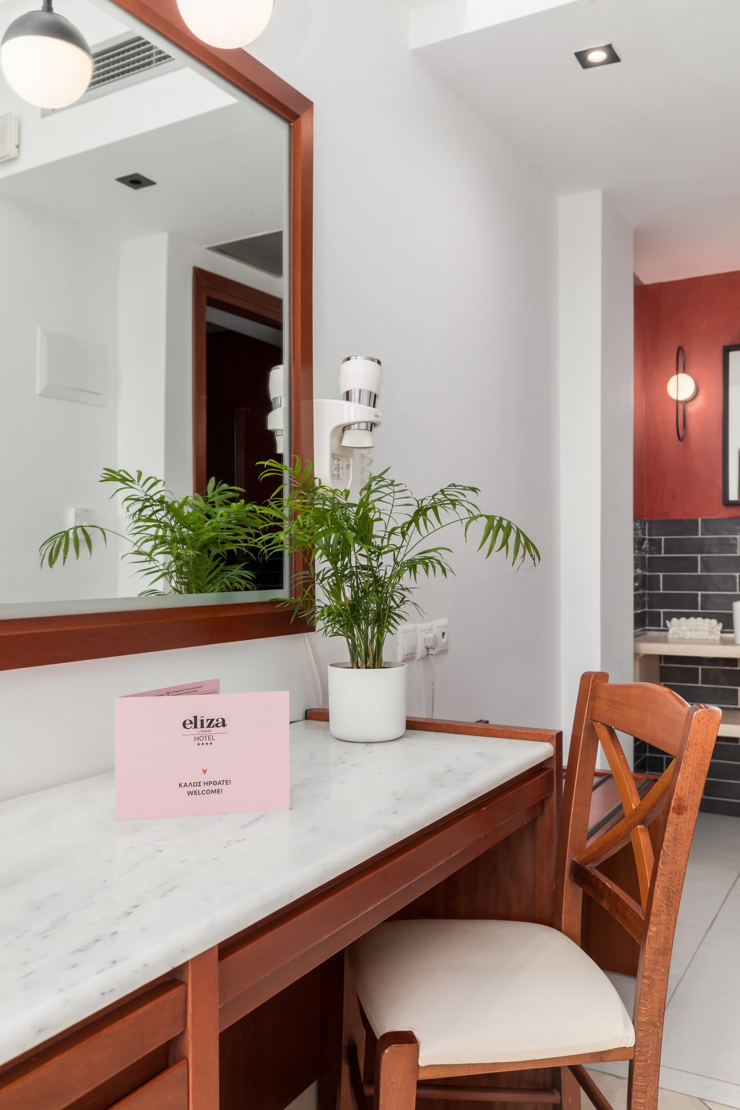 Ground Floor Poolside Apartment