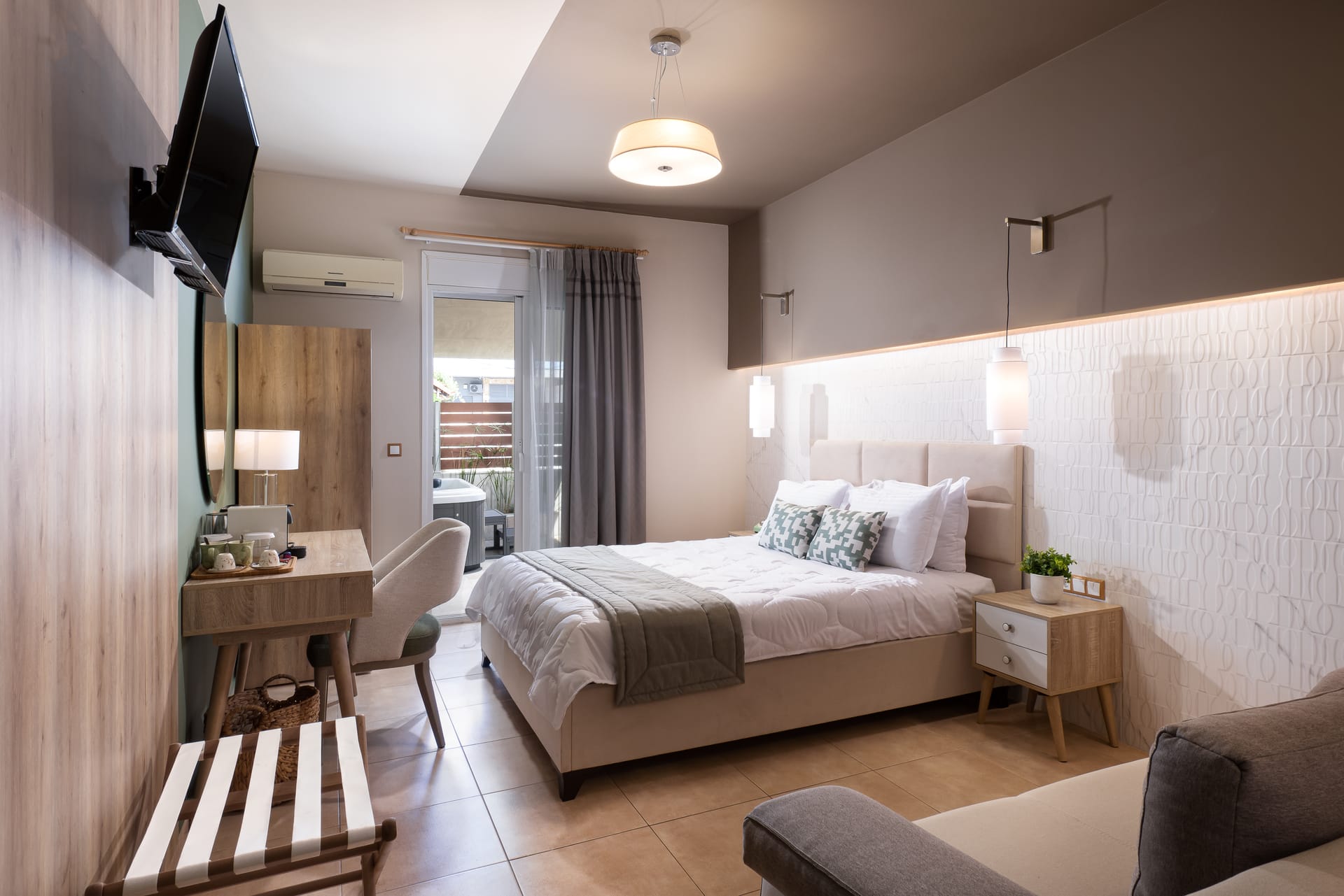 Junior Suite with Jacuzzi