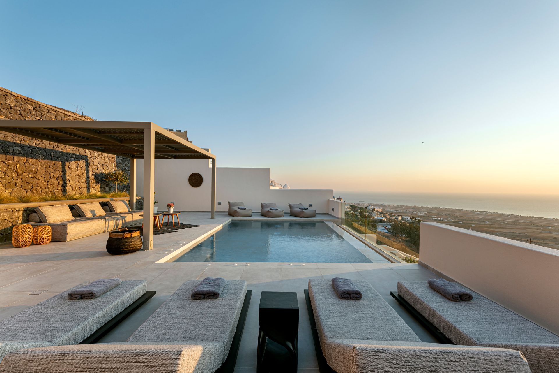 Eolia Gold Villa 210m² with Private Heated Pool