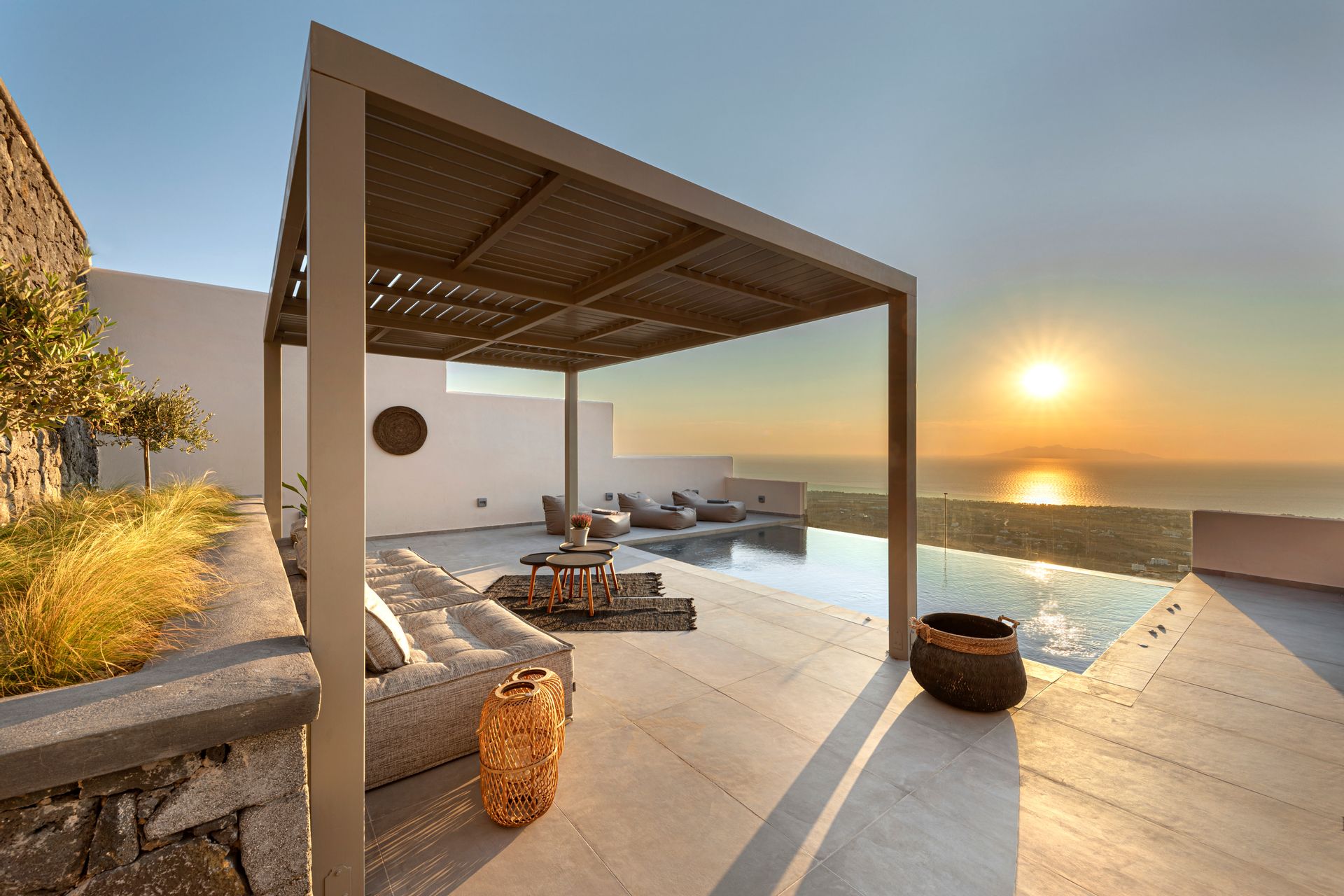 Eolia Gold Villa 210m² with Private Heated Pool