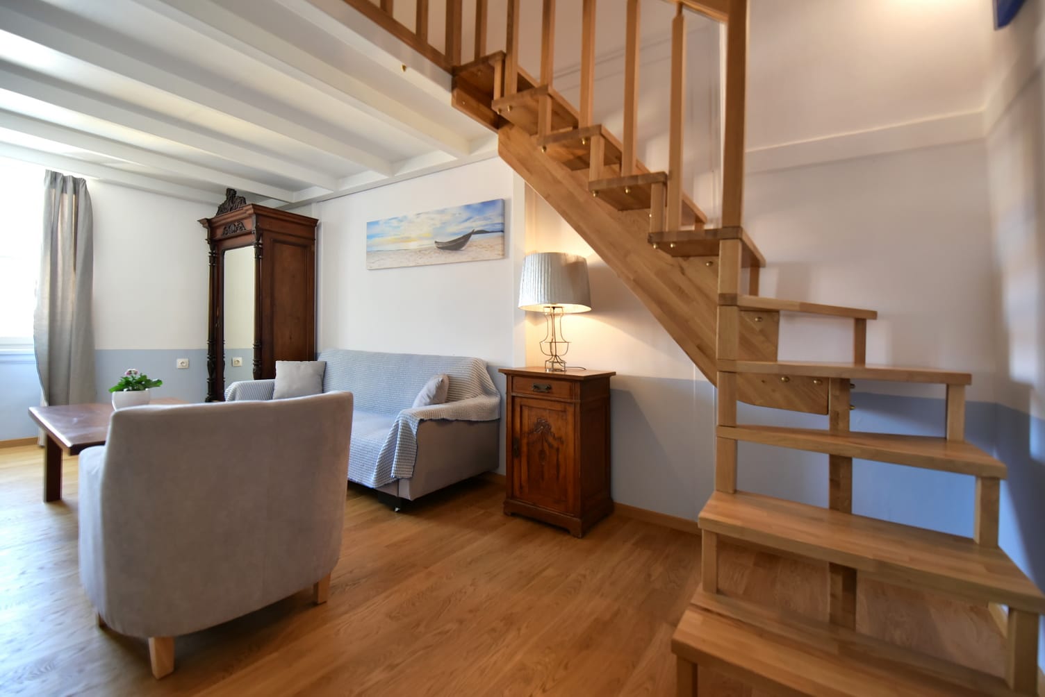 Blue Room [Sea View]