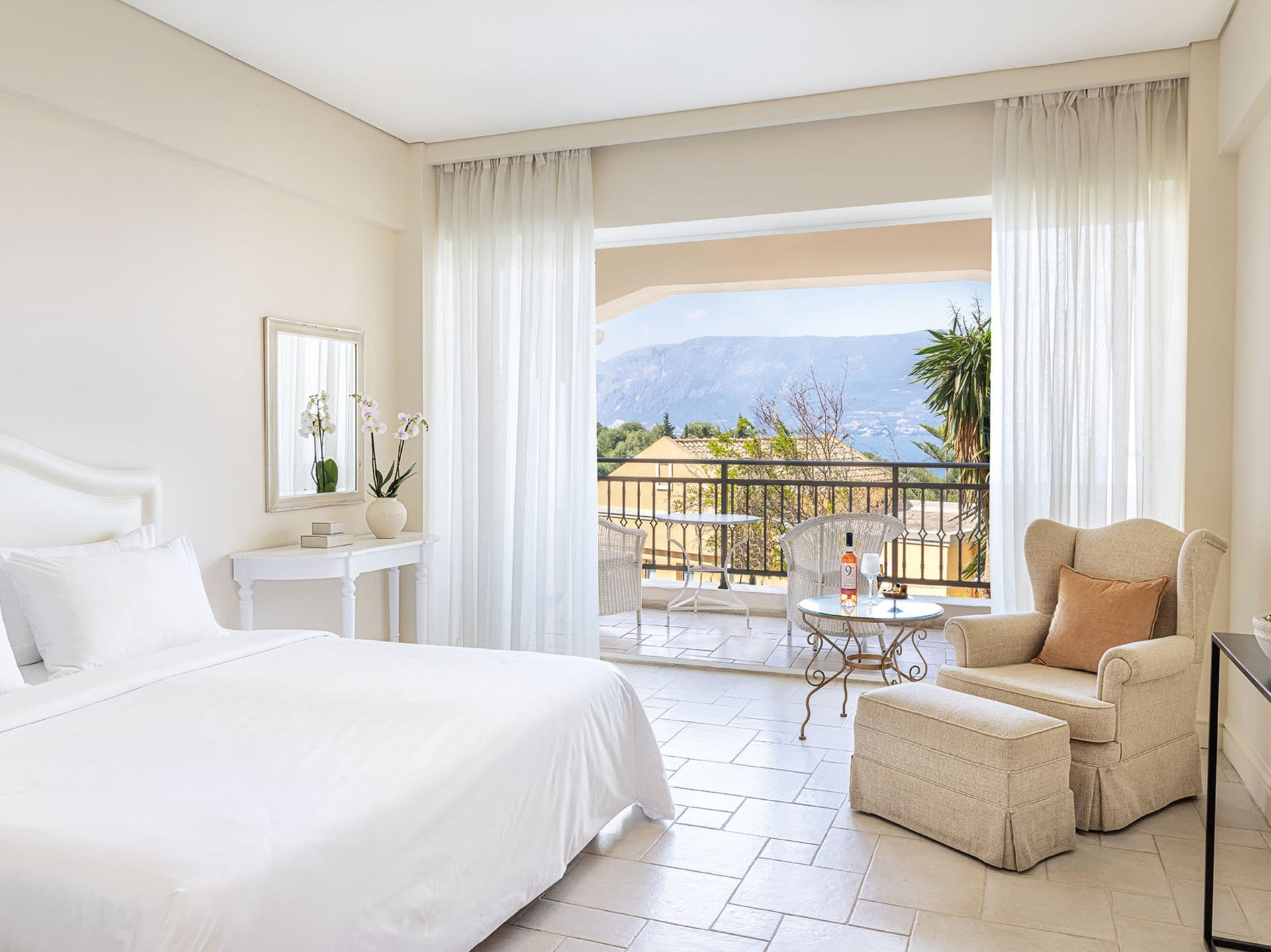 Panoramic Guestroom Sea View