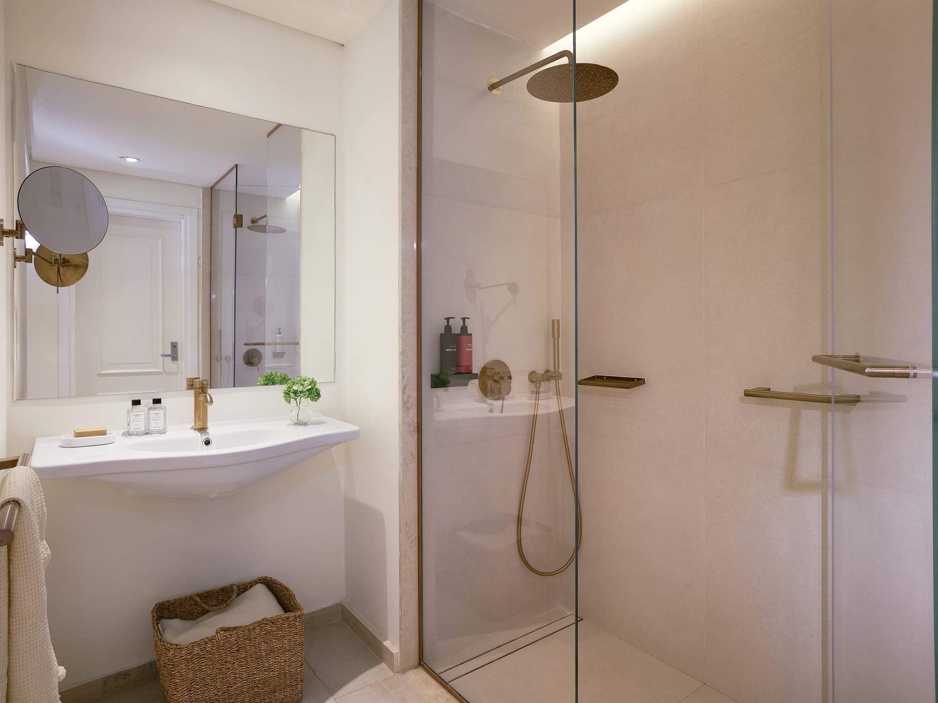 Deluxe Suite Main Building Sea View