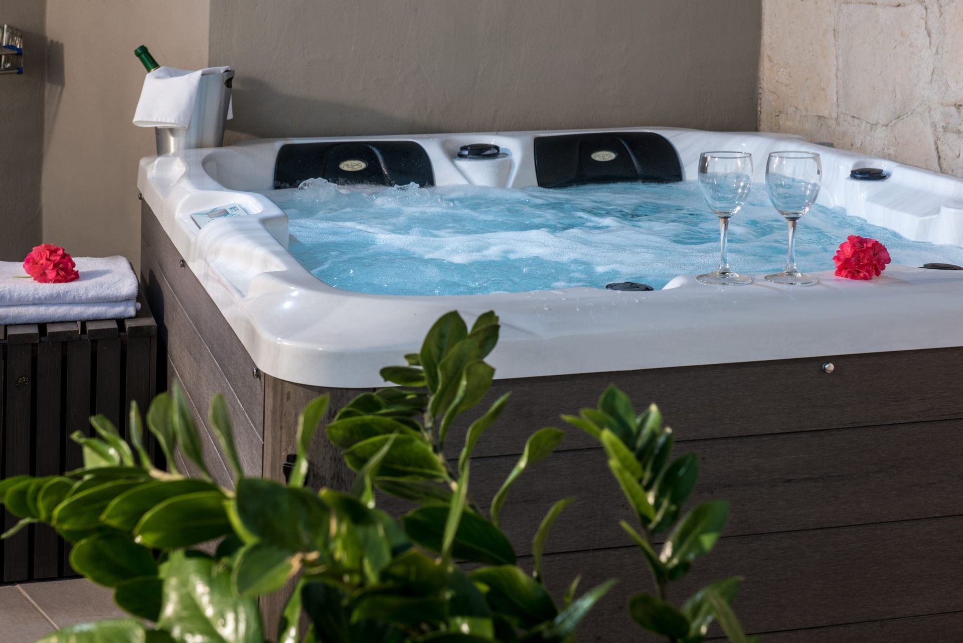 Mini Suite with Hot Tub Sea View
