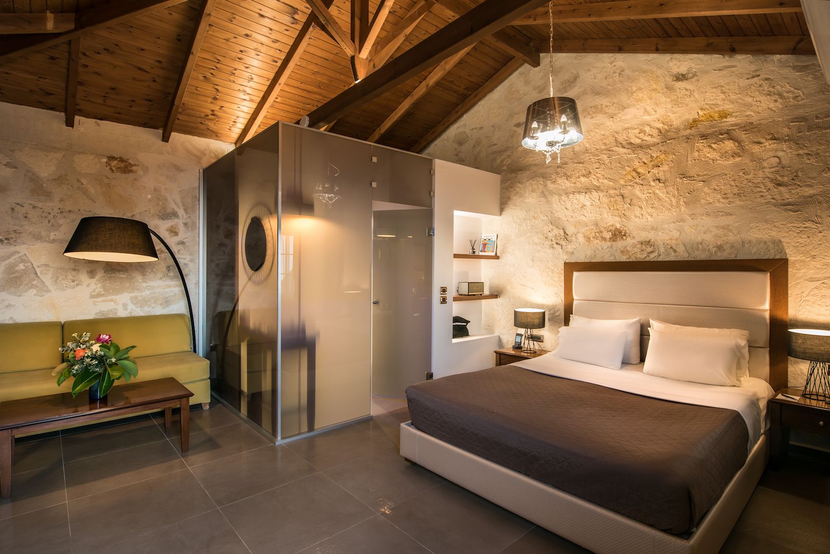 Stone Suite with Hot Tub Sea View