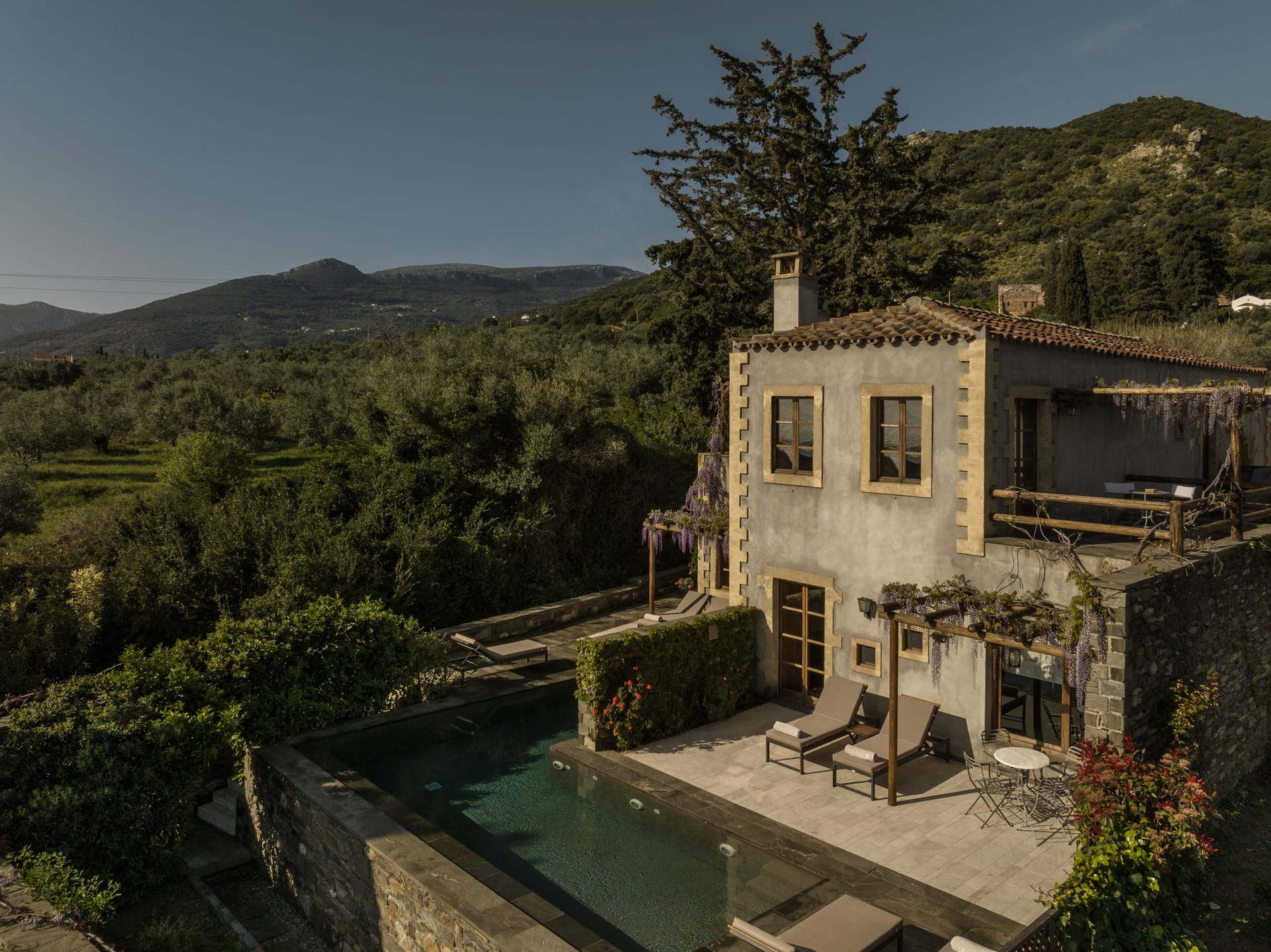 Kinsterna Pool Villa