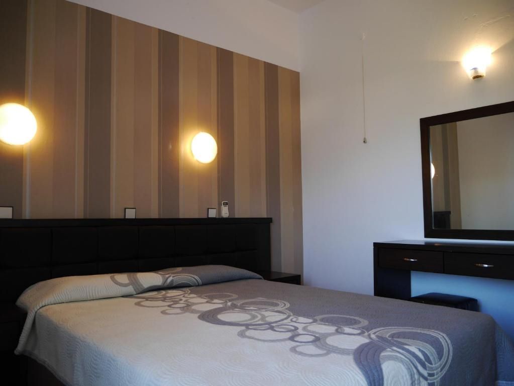 Standard Room with Mountain View