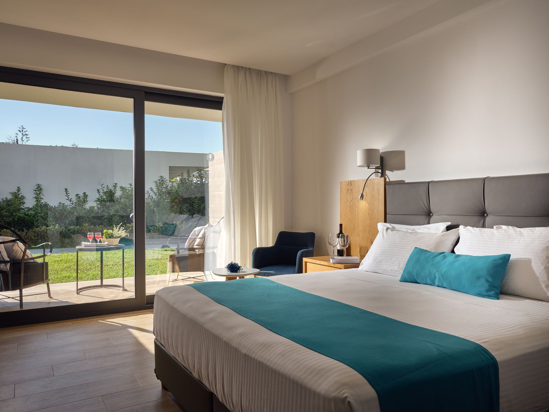 Deluxe Double Room with Pool View and Side Sea View