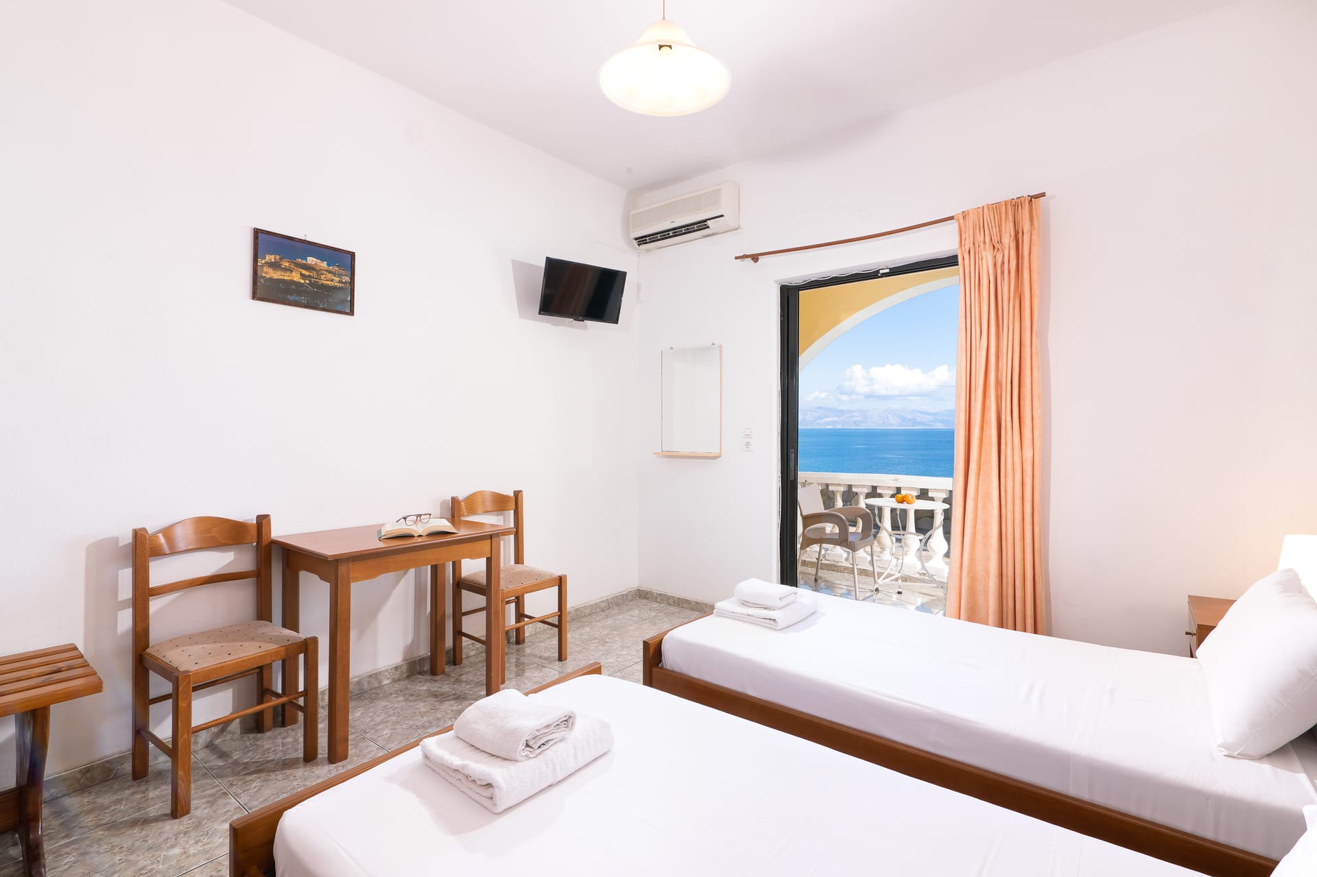 Twin Studio | Panoramic Sea &amp; Sunrise View [30 m²]