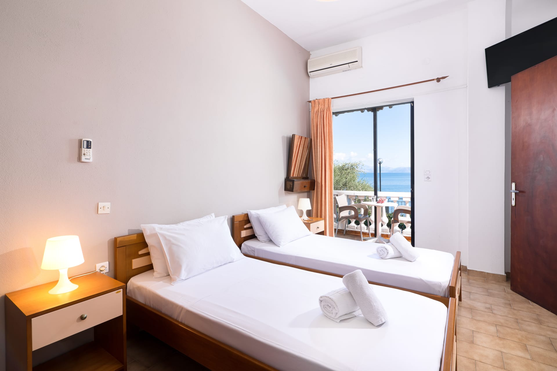 Twin Studio | Panoramic Sea &amp; Sunrise View [30 m²]