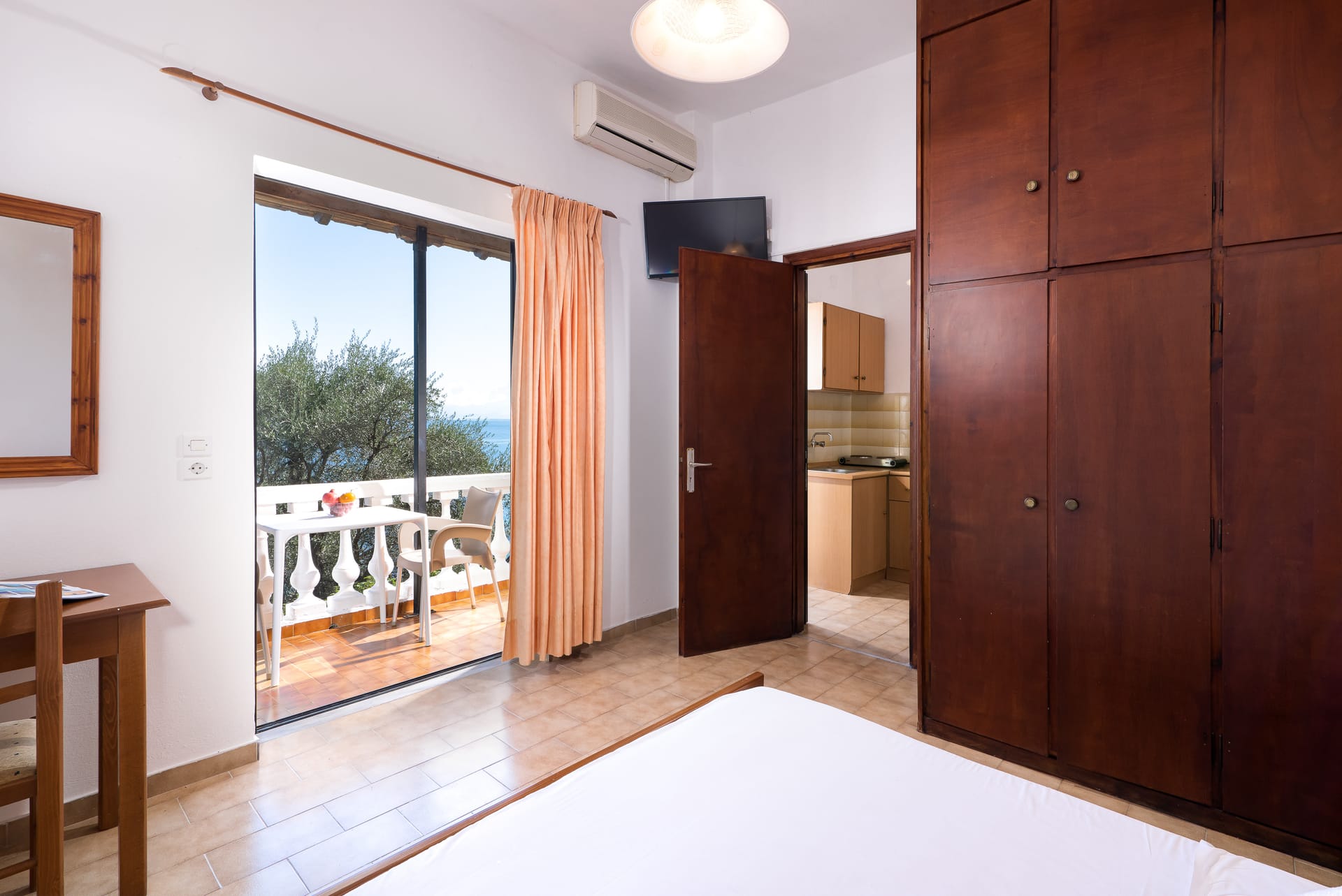 Apartment | Panoramic Sea &amp; Sunrise View [40 m²]