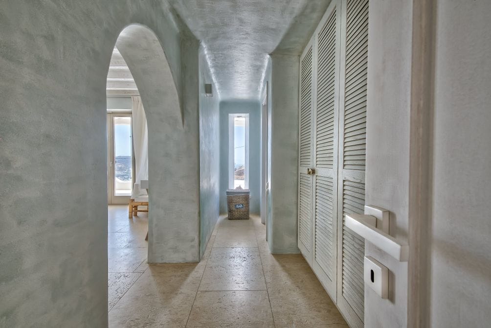 Mykonos On The Rocks