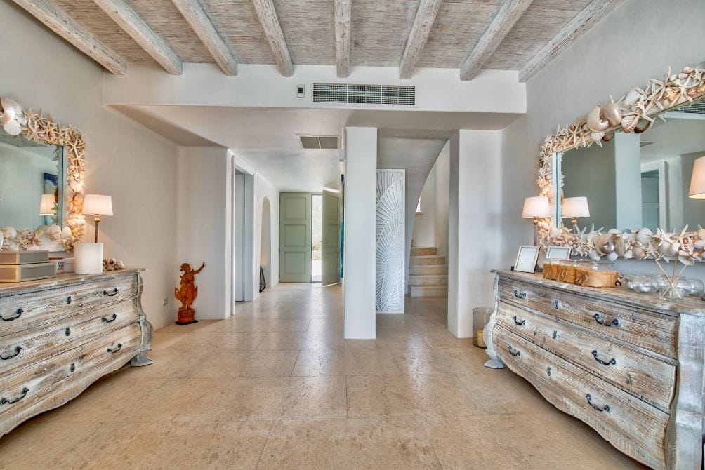 Mykonos On The Rocks