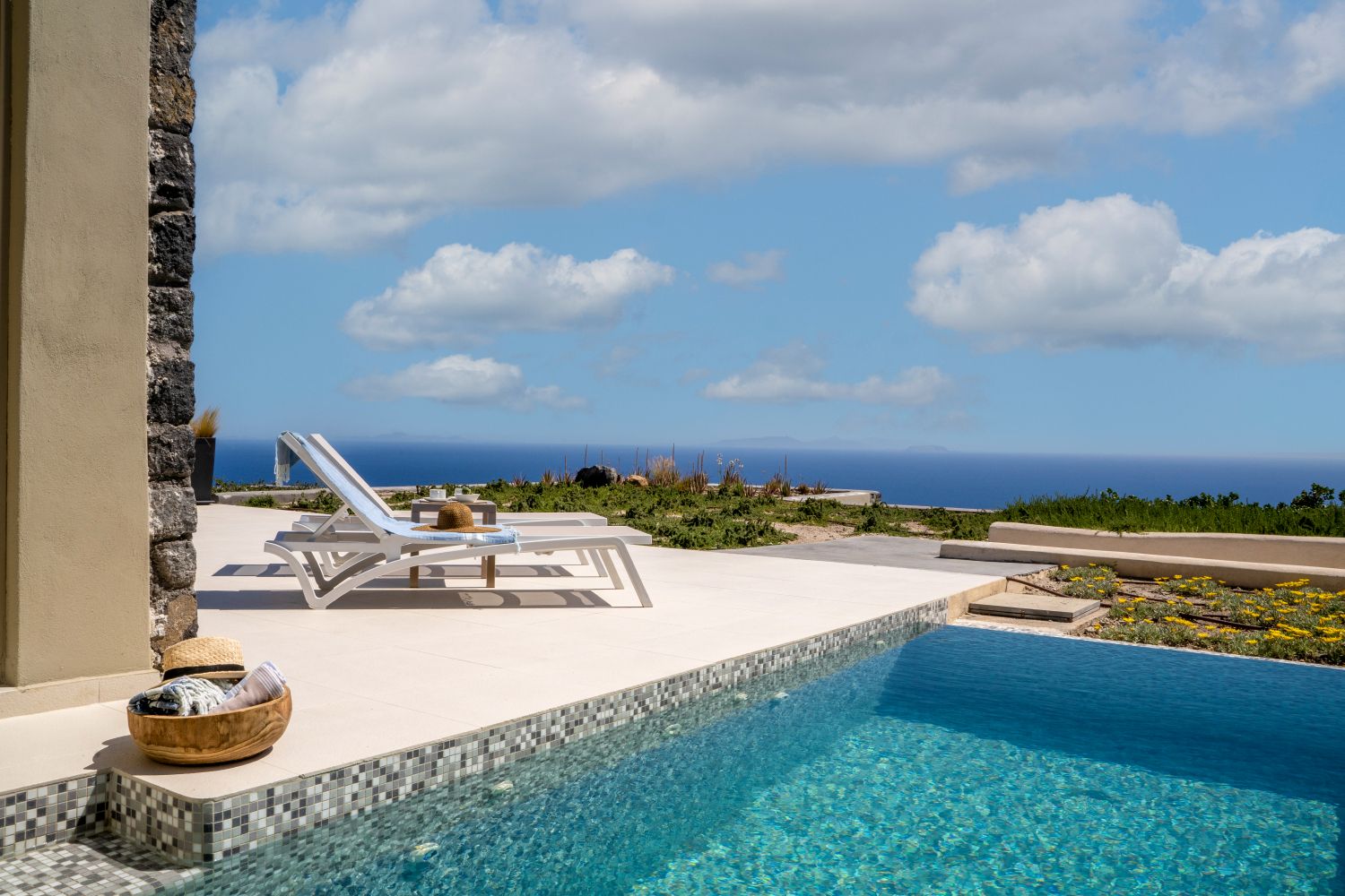 One Bedroom Villa with Pool and Sea View