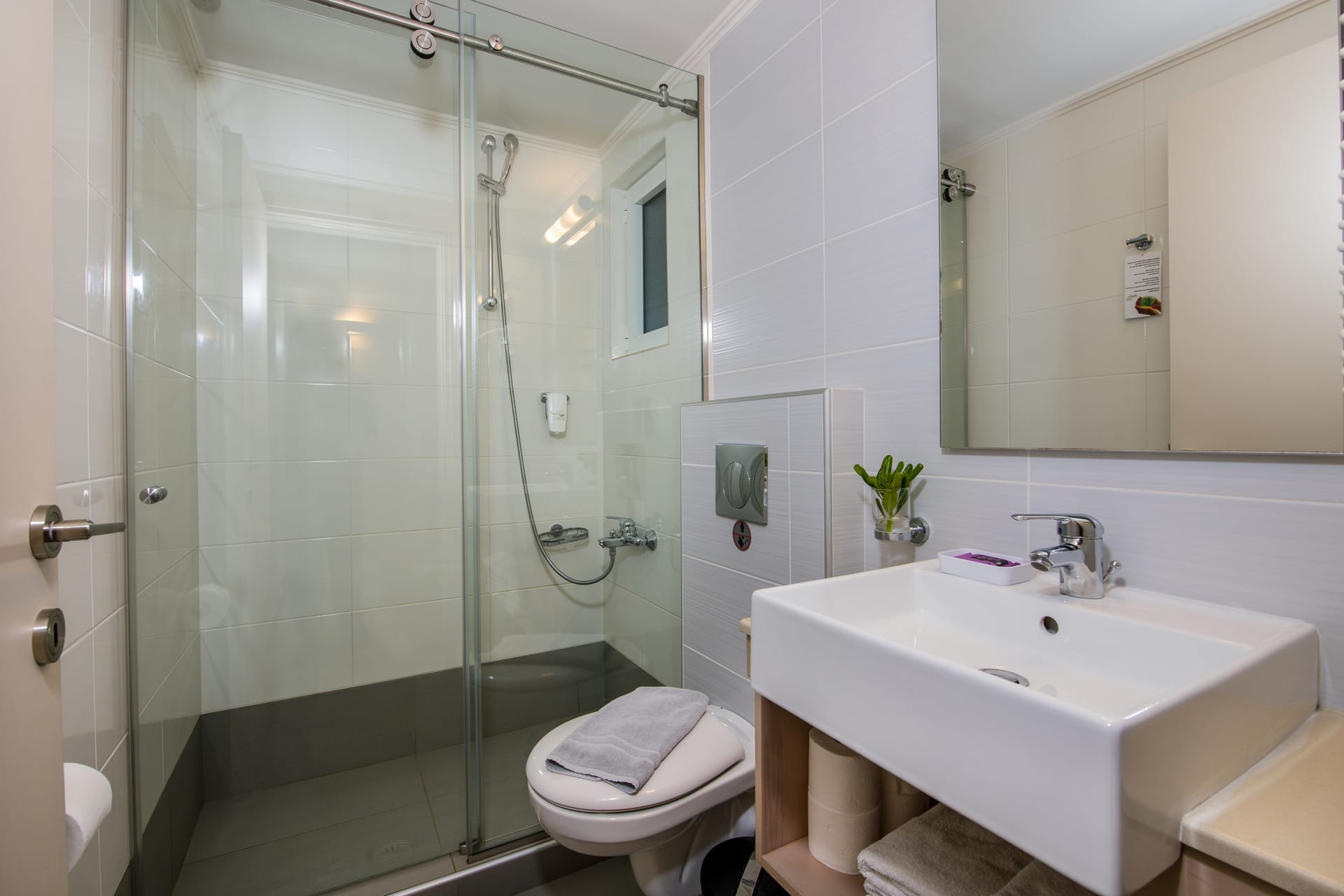 Superior Two Bedroom Apartment