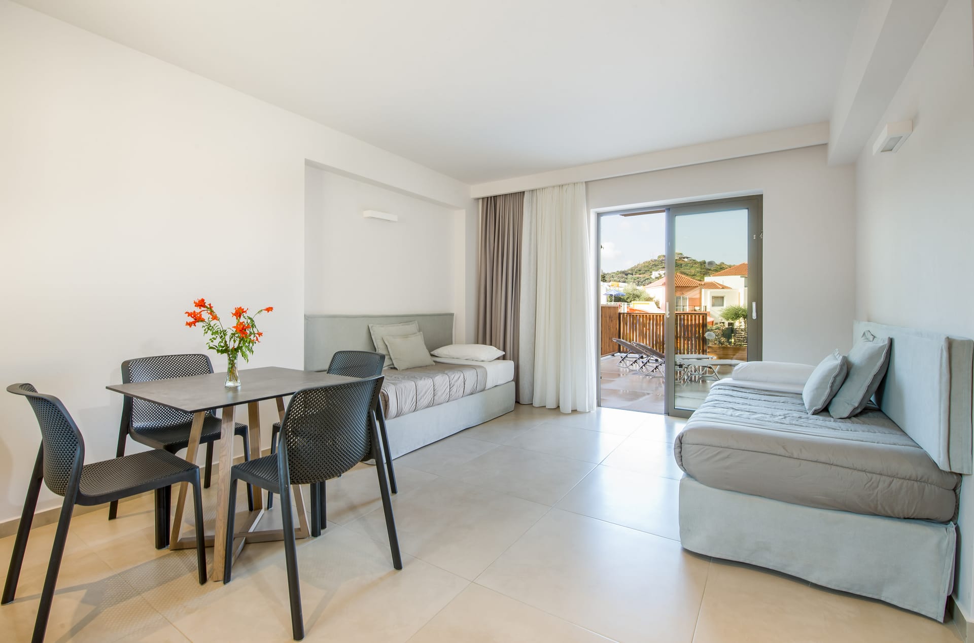 Deluxe Apartment