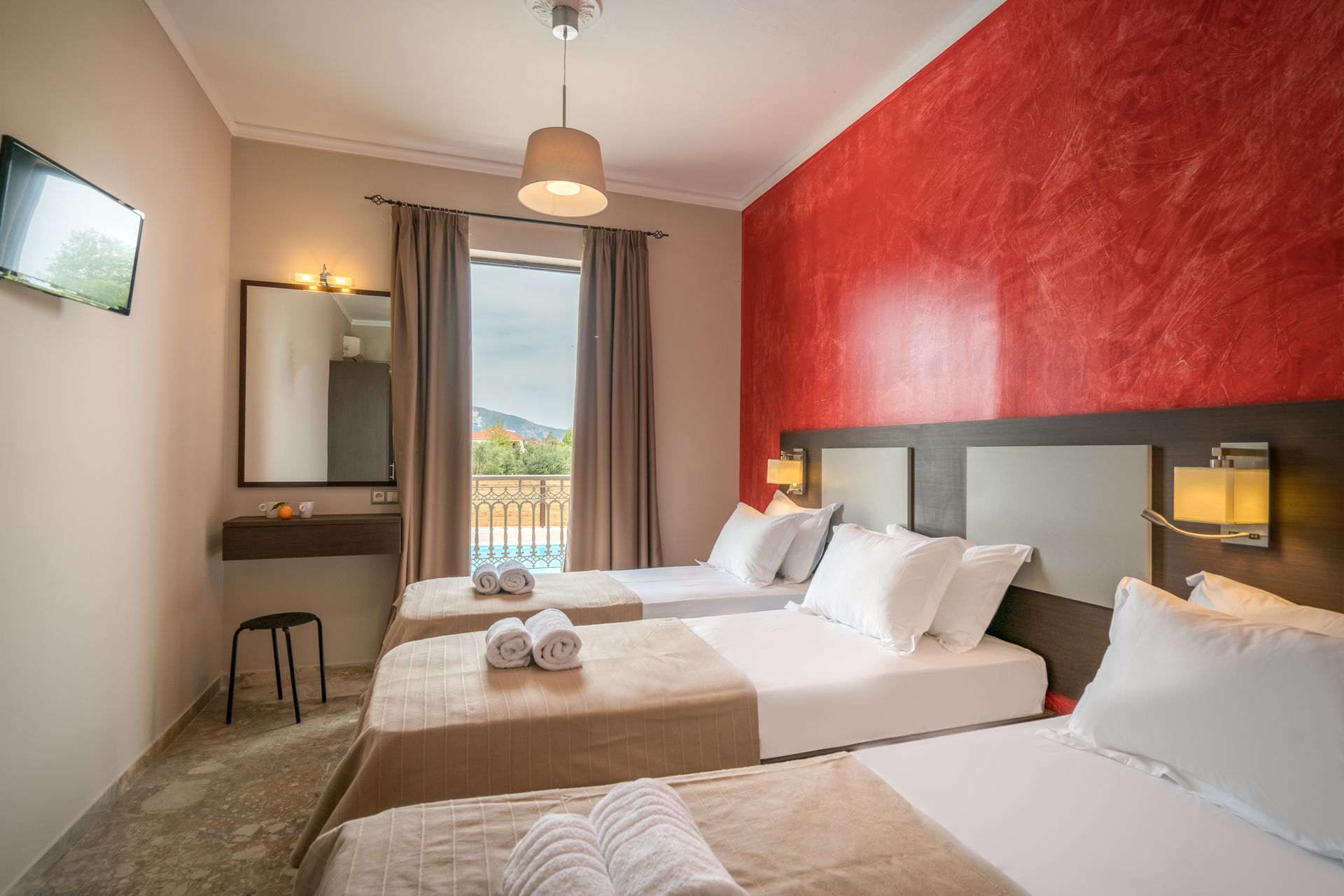 Deluxe Triple Studio