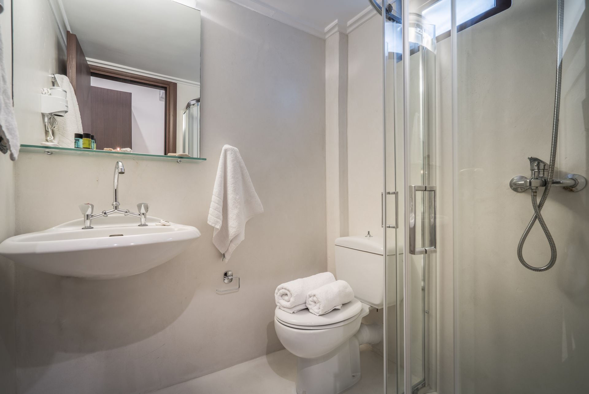 Deluxe Triple Studio