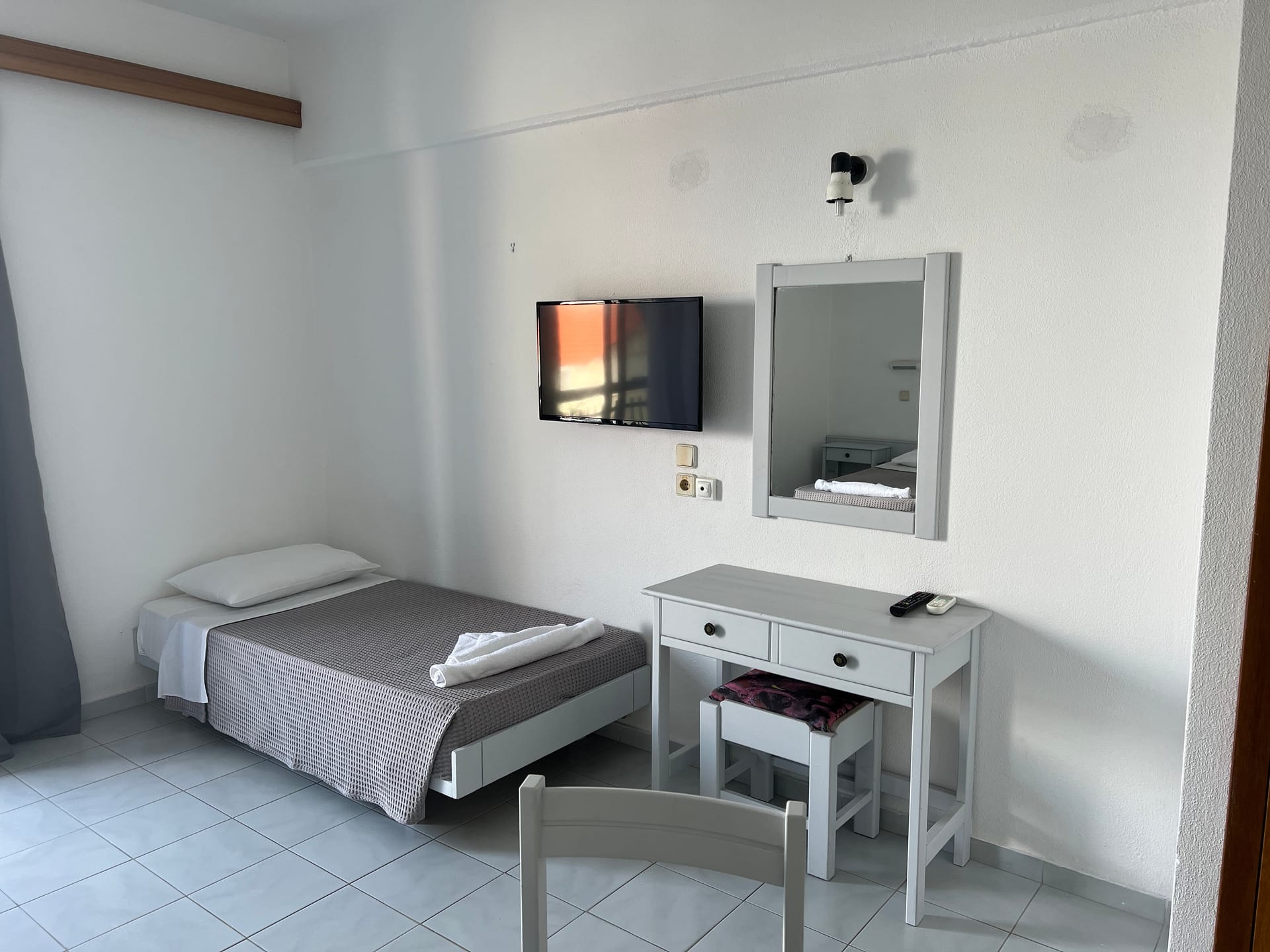 One Bedroom Apartment