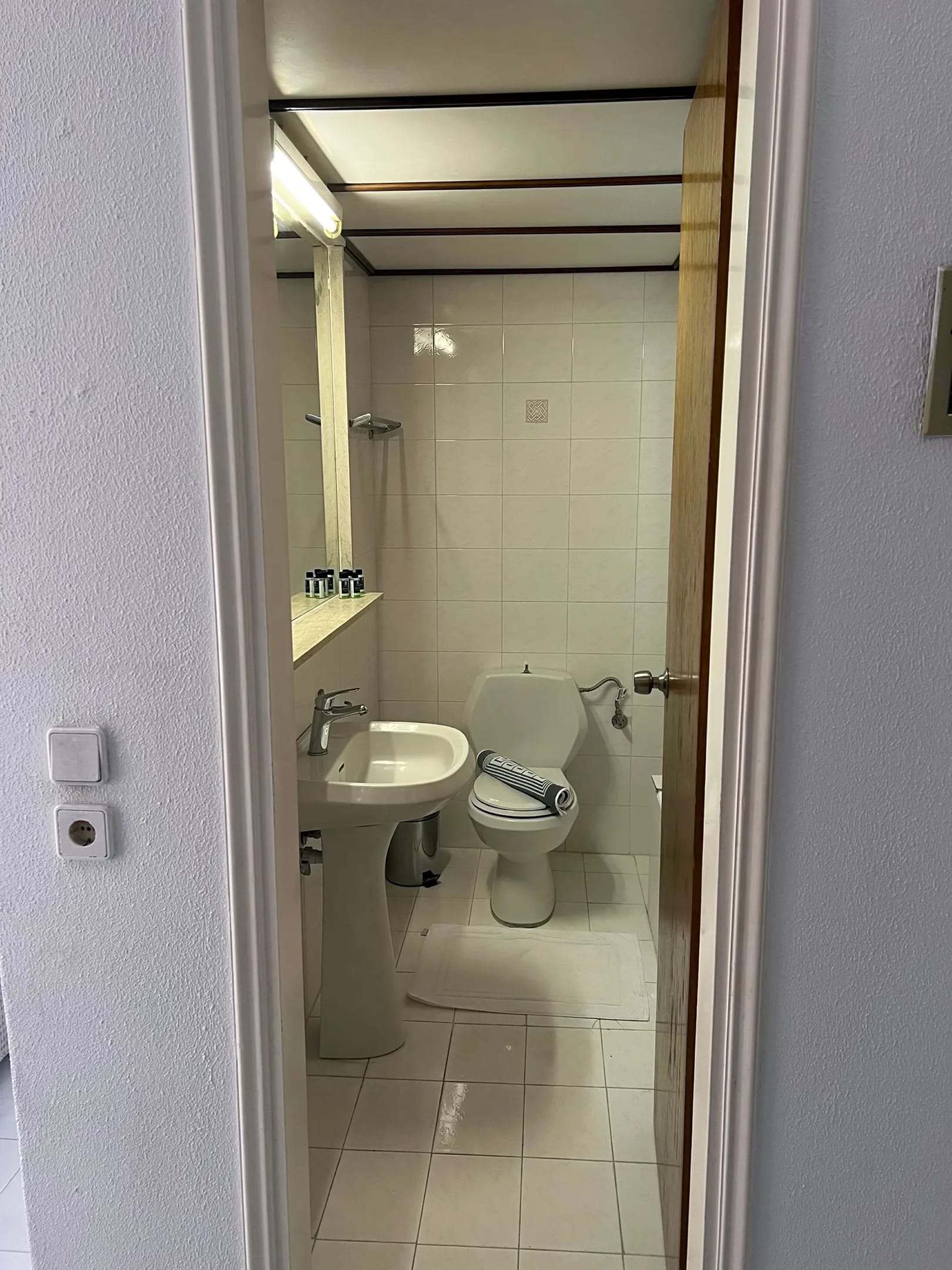 One Bedroom Apartment