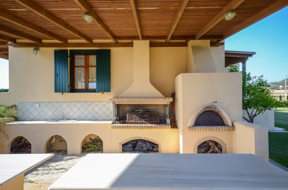 Naxos Cottage Estate