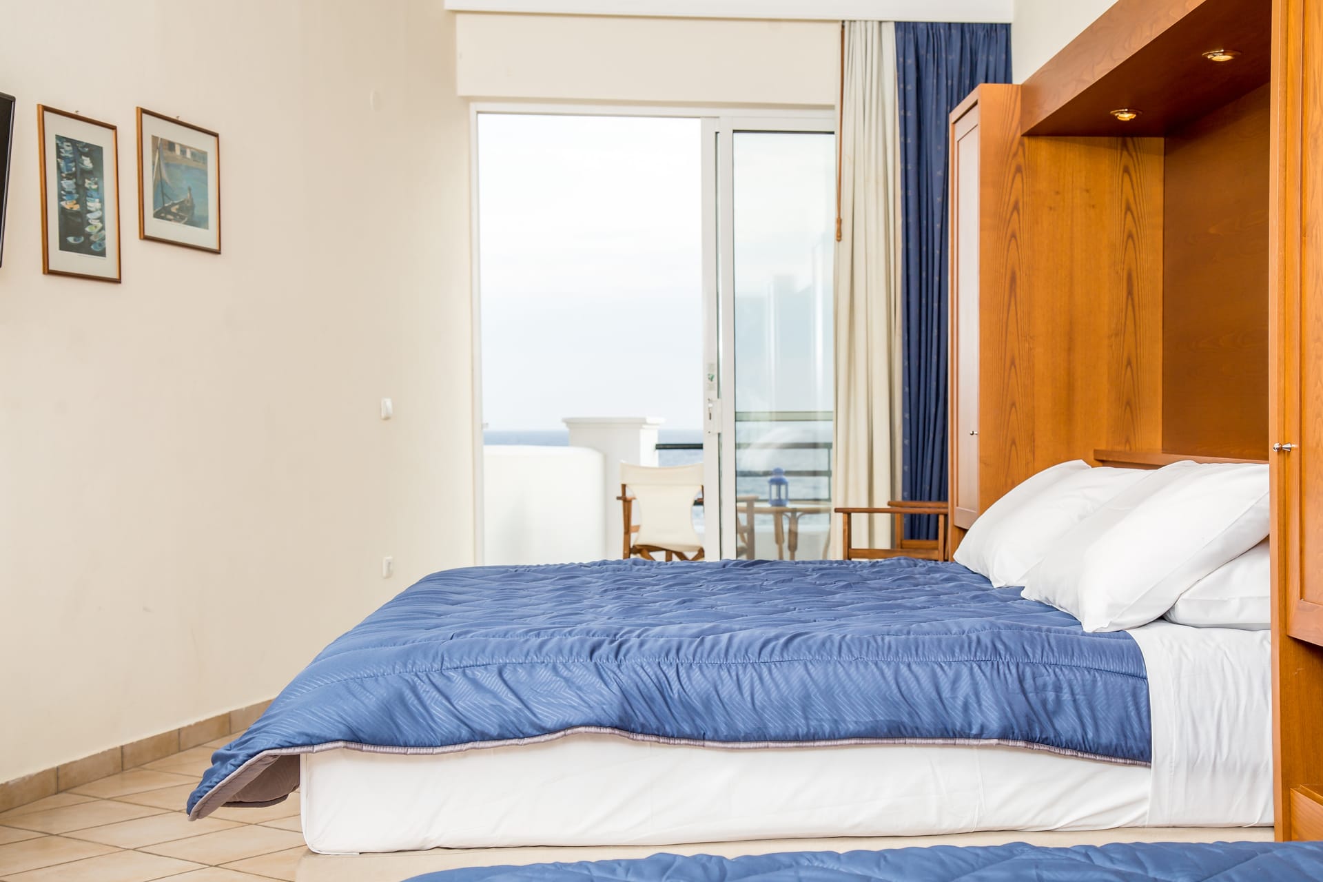 One Bedroom Apartment Sea View