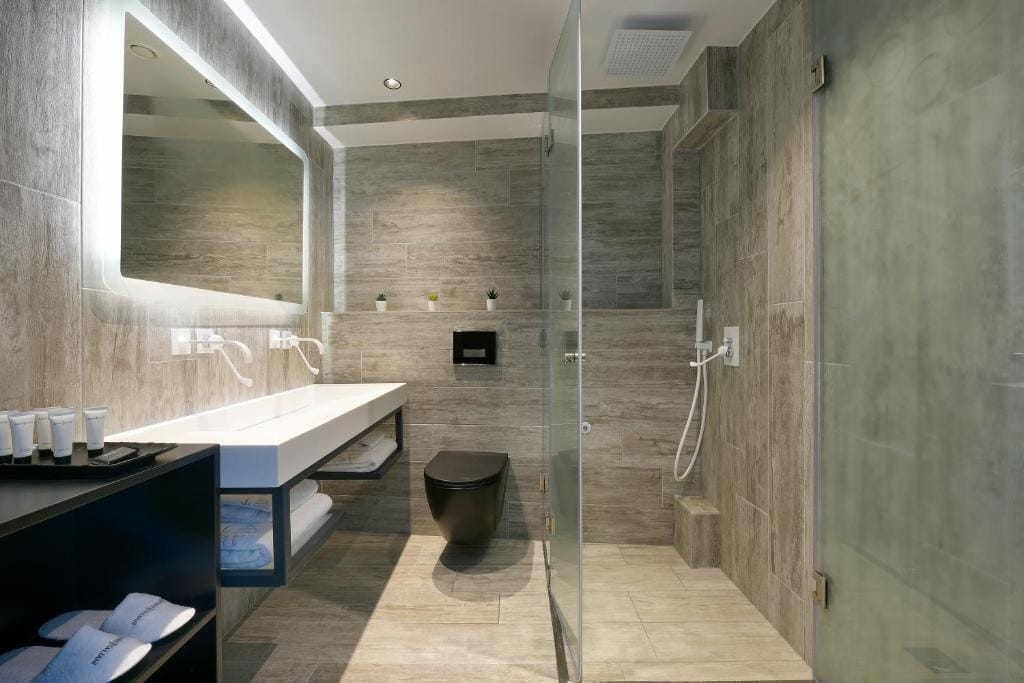Junior Front Sea View with Jacuzzi