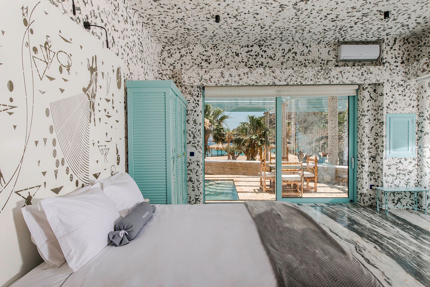 Beachfront Suite