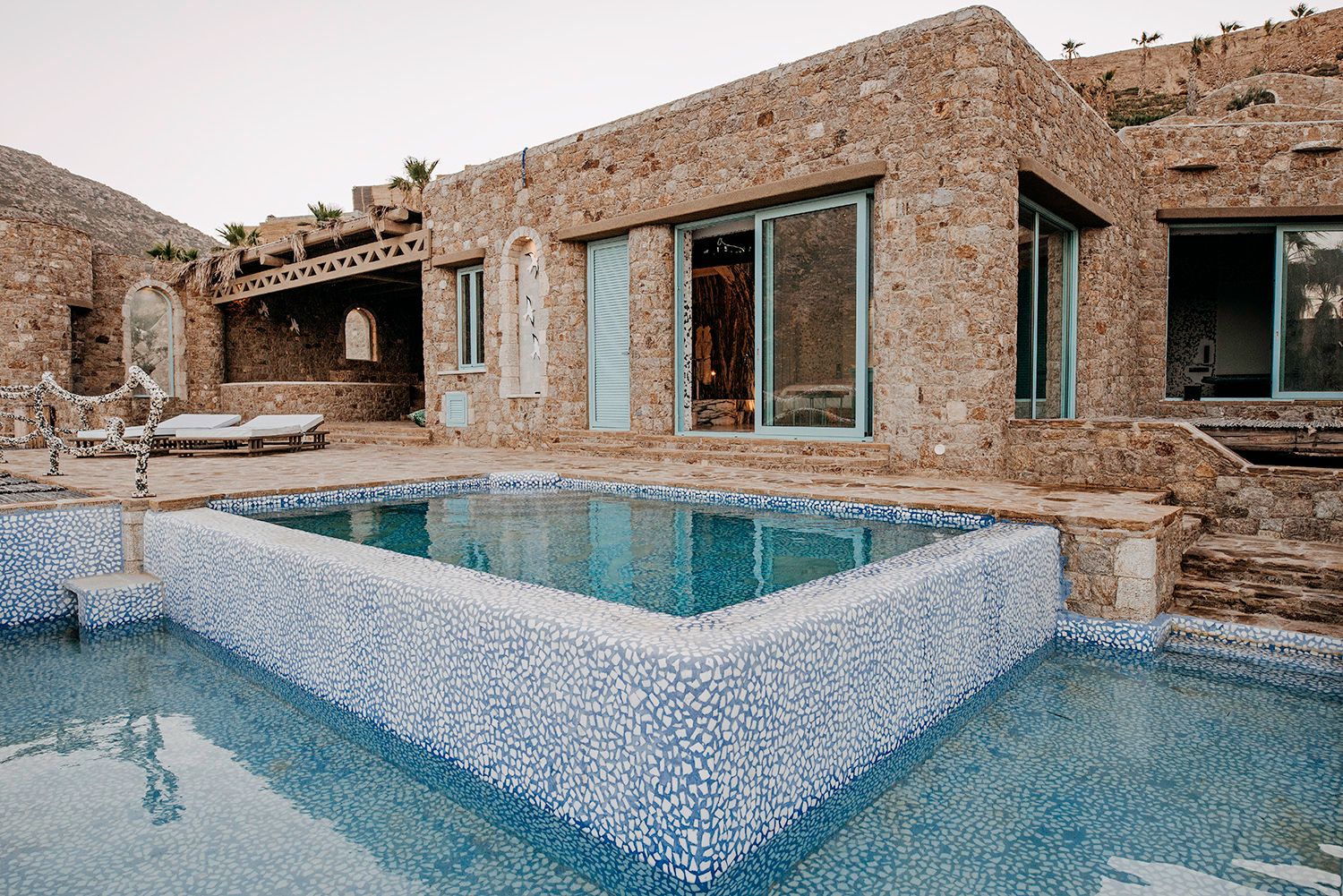 Honeymoon Suite