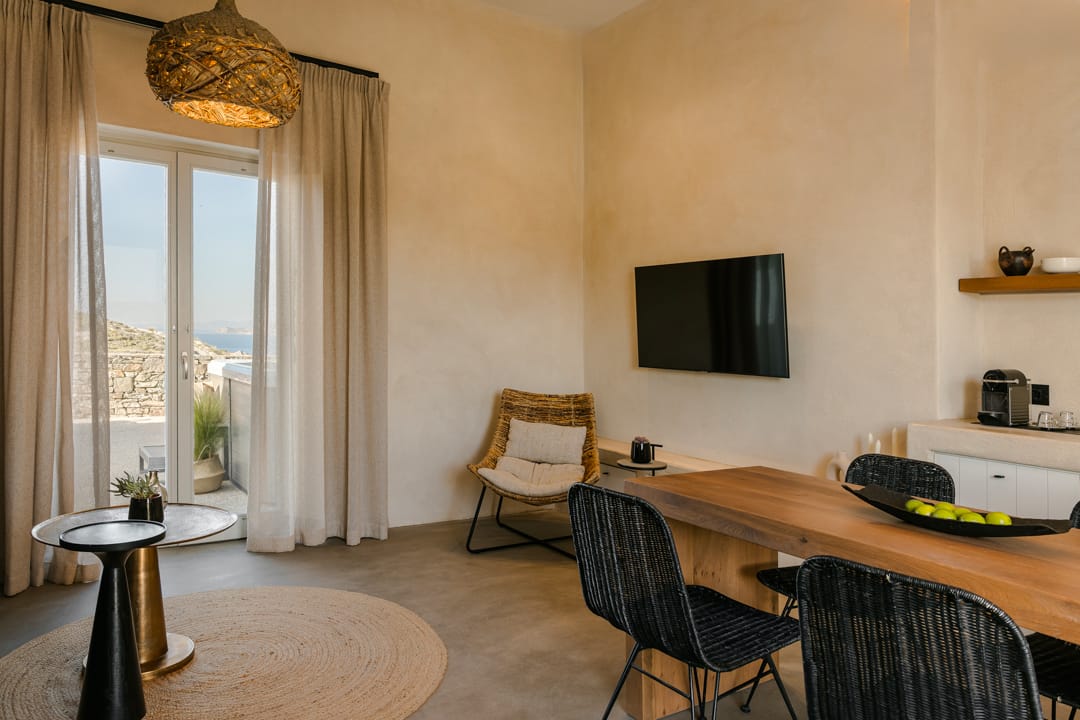 Open Space Exclusive Suite Sea View with Hot Tub