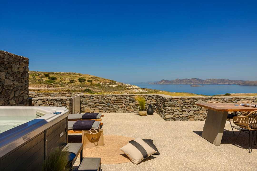 One Bedroom Exclusive Suite Sea View with Hot Tub