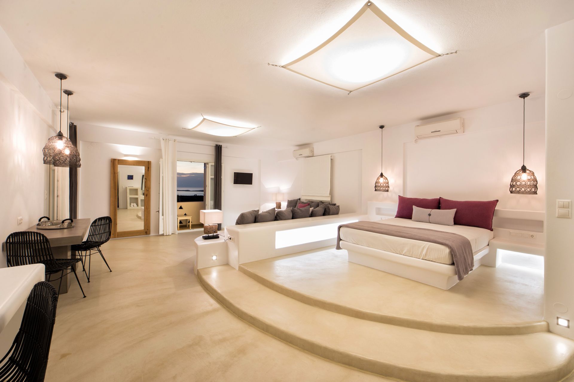 Luxury Suite with Sea View and Outdoor Jacuzzi