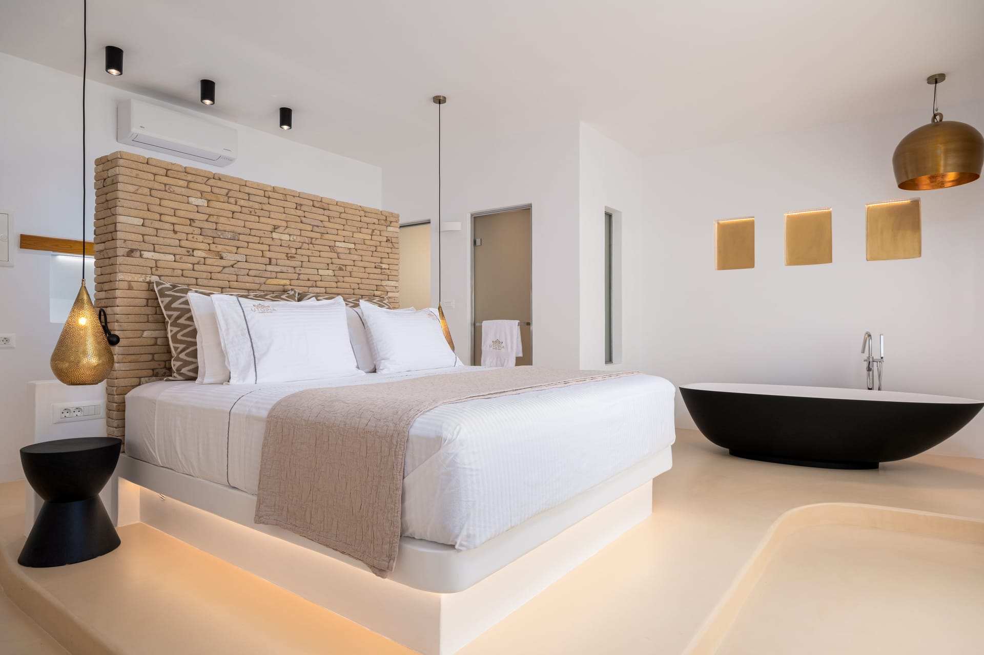 Utopia Supreme Suite with Infinity Private Pool and Sea View