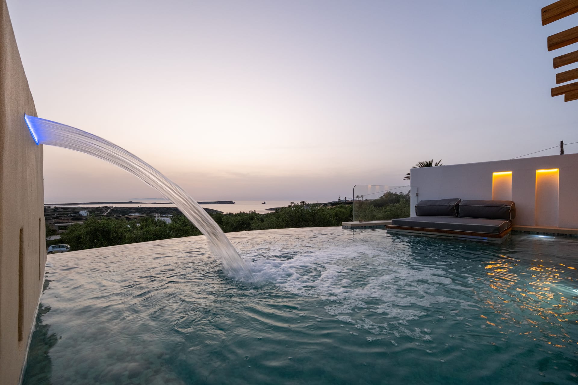 Utopia Unique Suite with Infinity Private Pool and Sea View