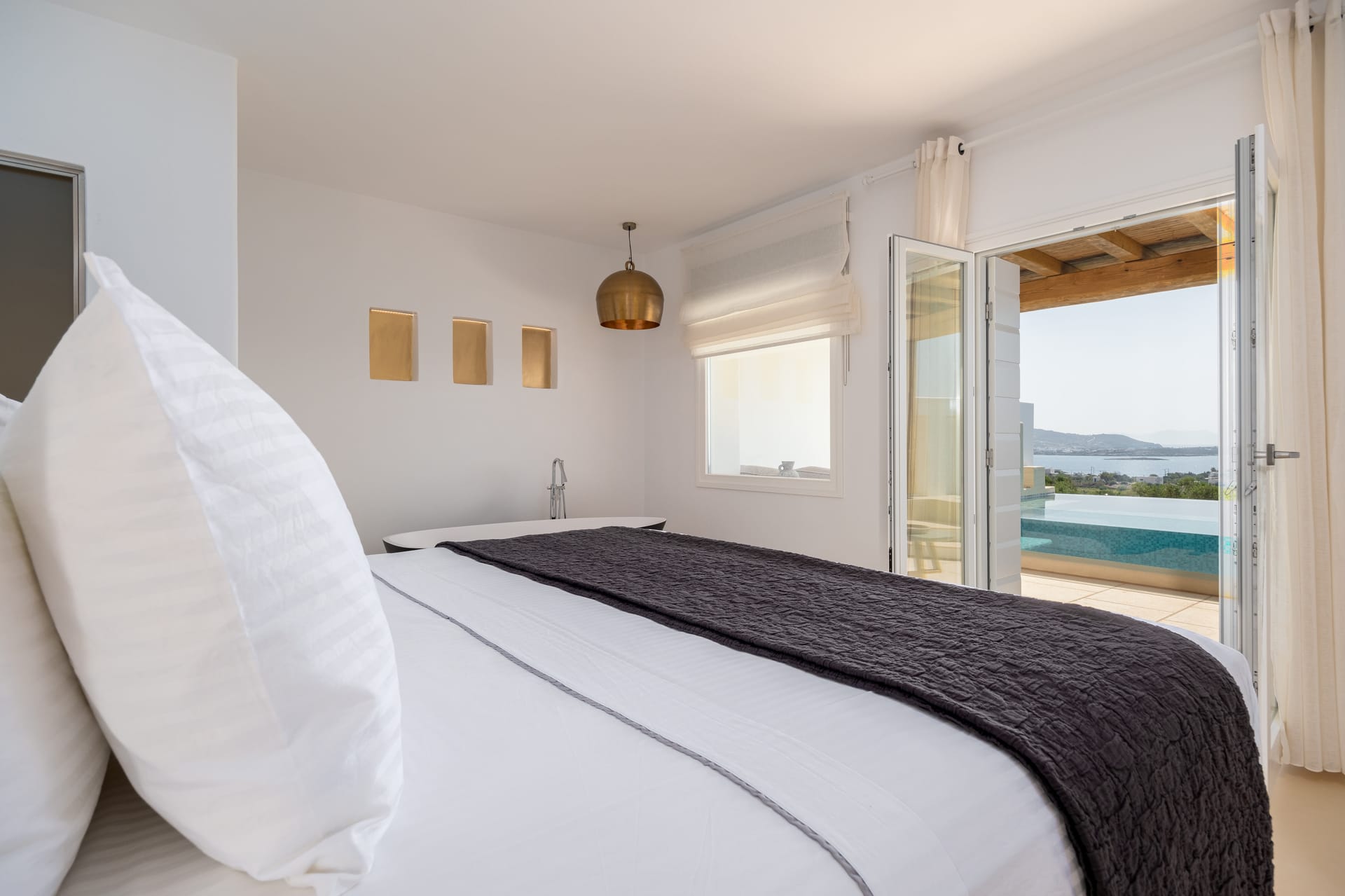 Utopia Heart Pool Suite with Sea View
