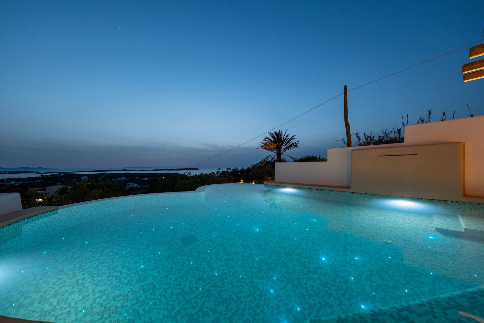 Heart Pool Suite with Sea View - ANNEX