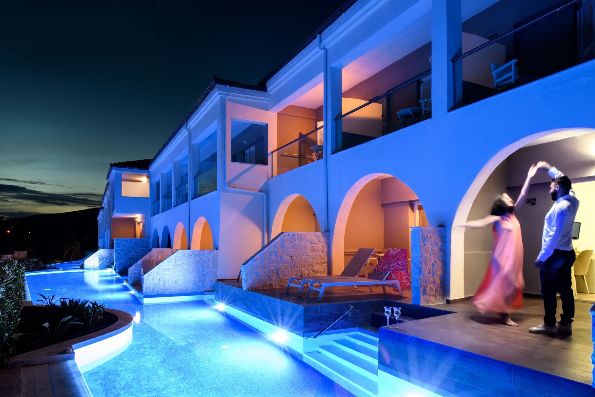 Sharing Pool Deluxe