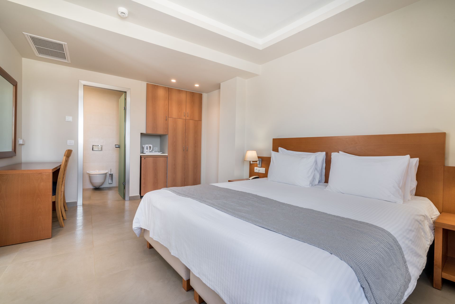 Superior Double Pool and Sea View