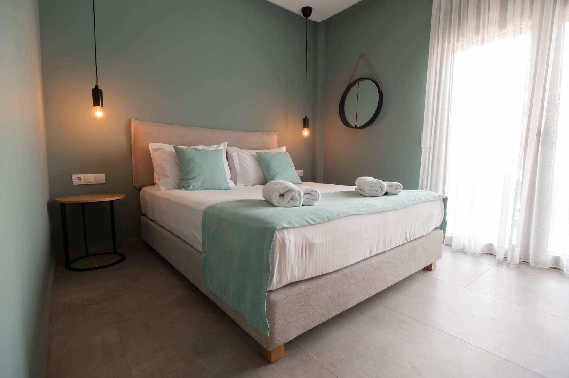 Superior Suite with pool view/Blue