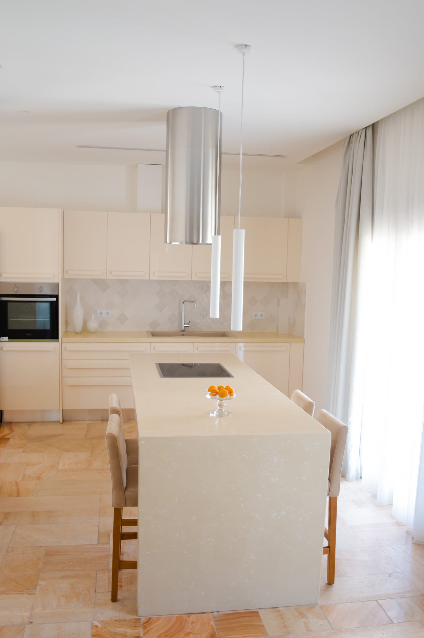 Deluxe 2 Bedroom Suite with Upper Floor &amp; pool view/Onix