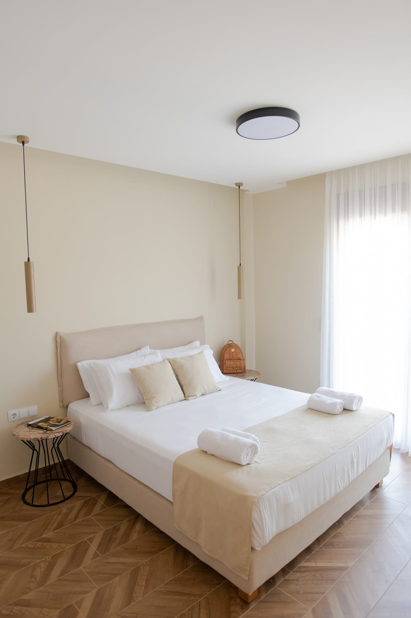 Luxury 2 Bedroom Suite with pool view/Marin