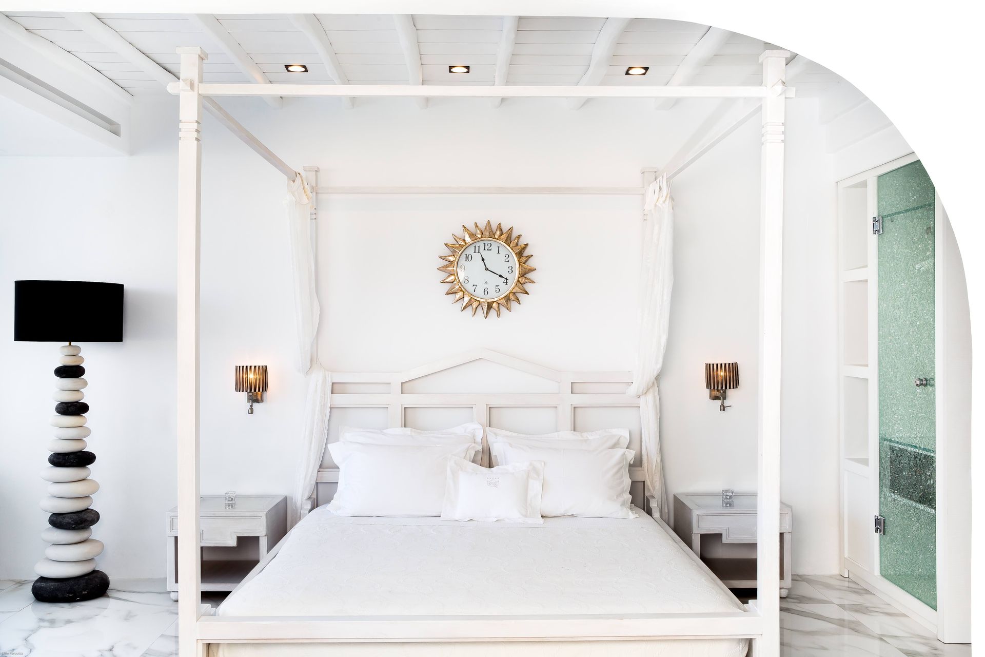 Signature Suite 130 Sea View with Private Glass Pool