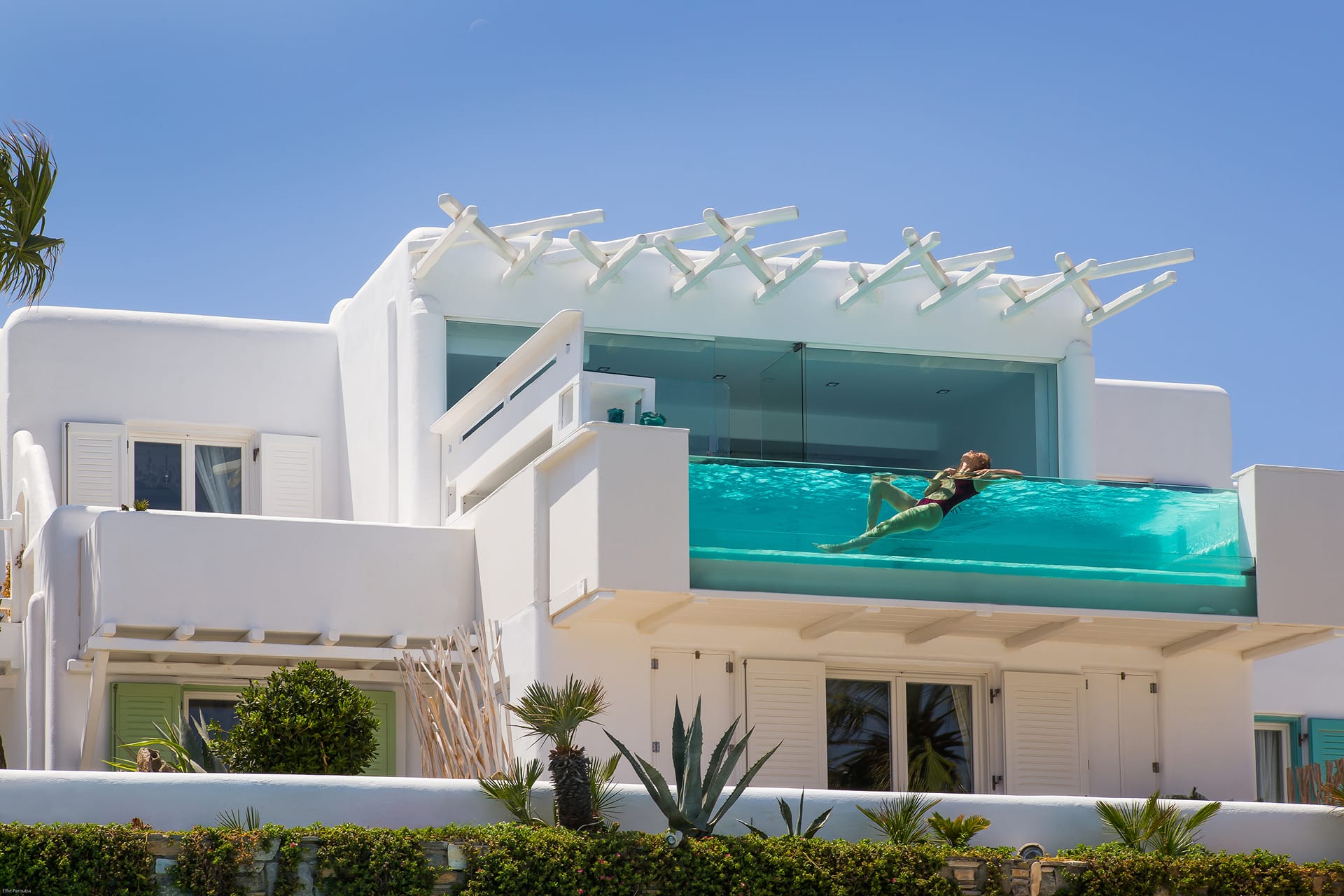 Signature Suite 130 Sea View with Private Glass Pool