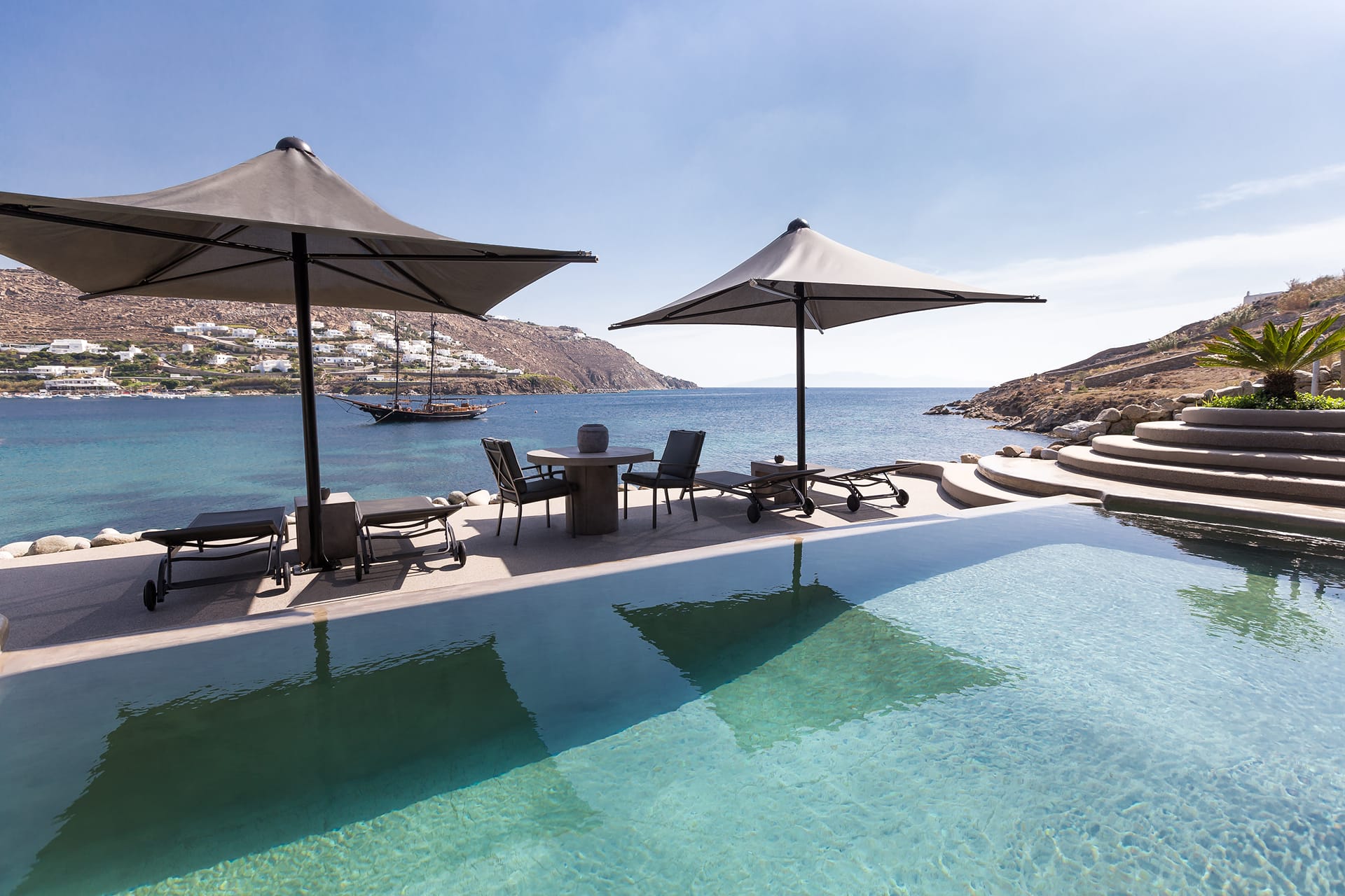 Hideaway Villa with Infinity Private Pool (2 Bedrooms)