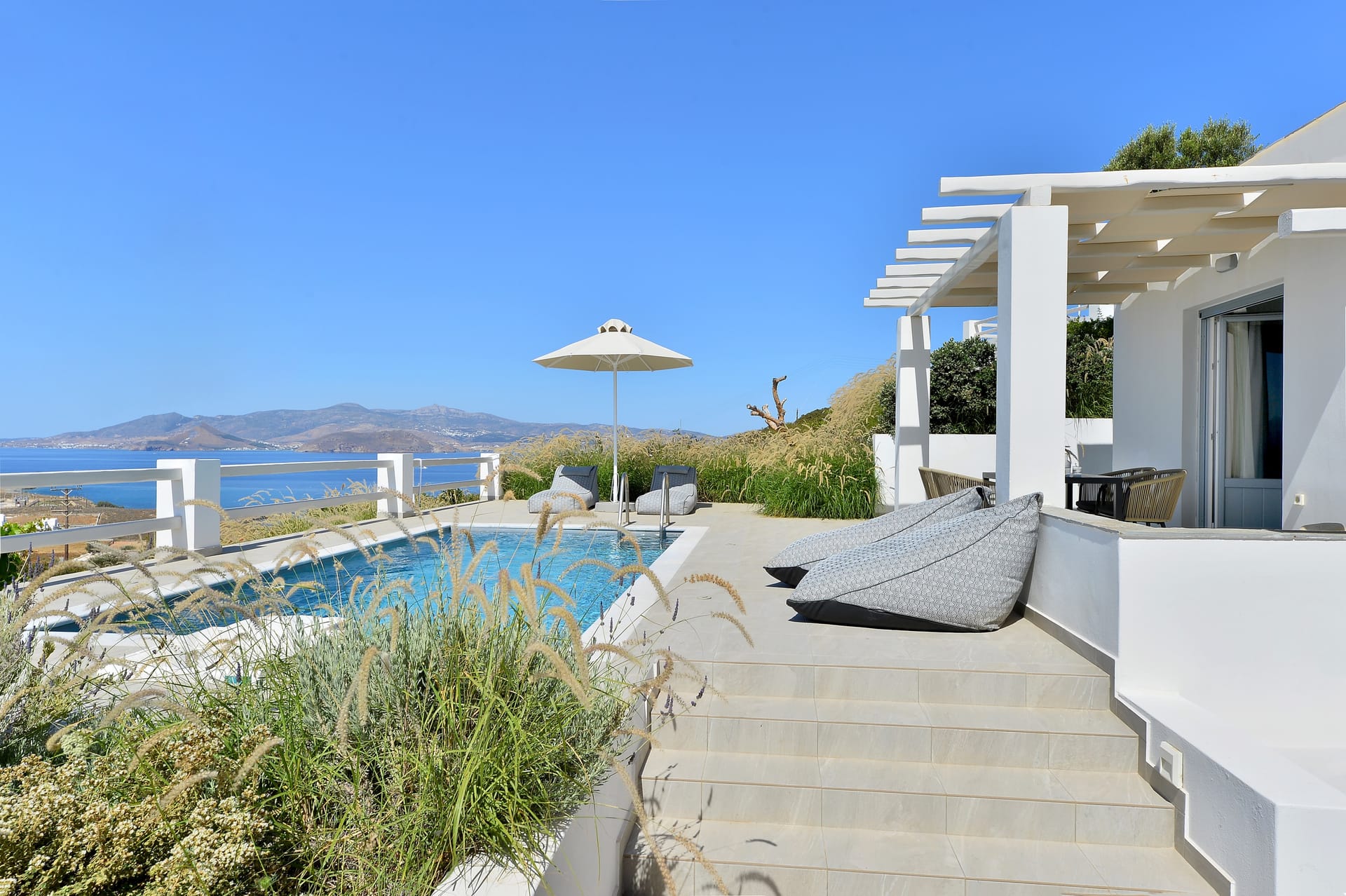 2-Room Sea View Suite with Private Pool